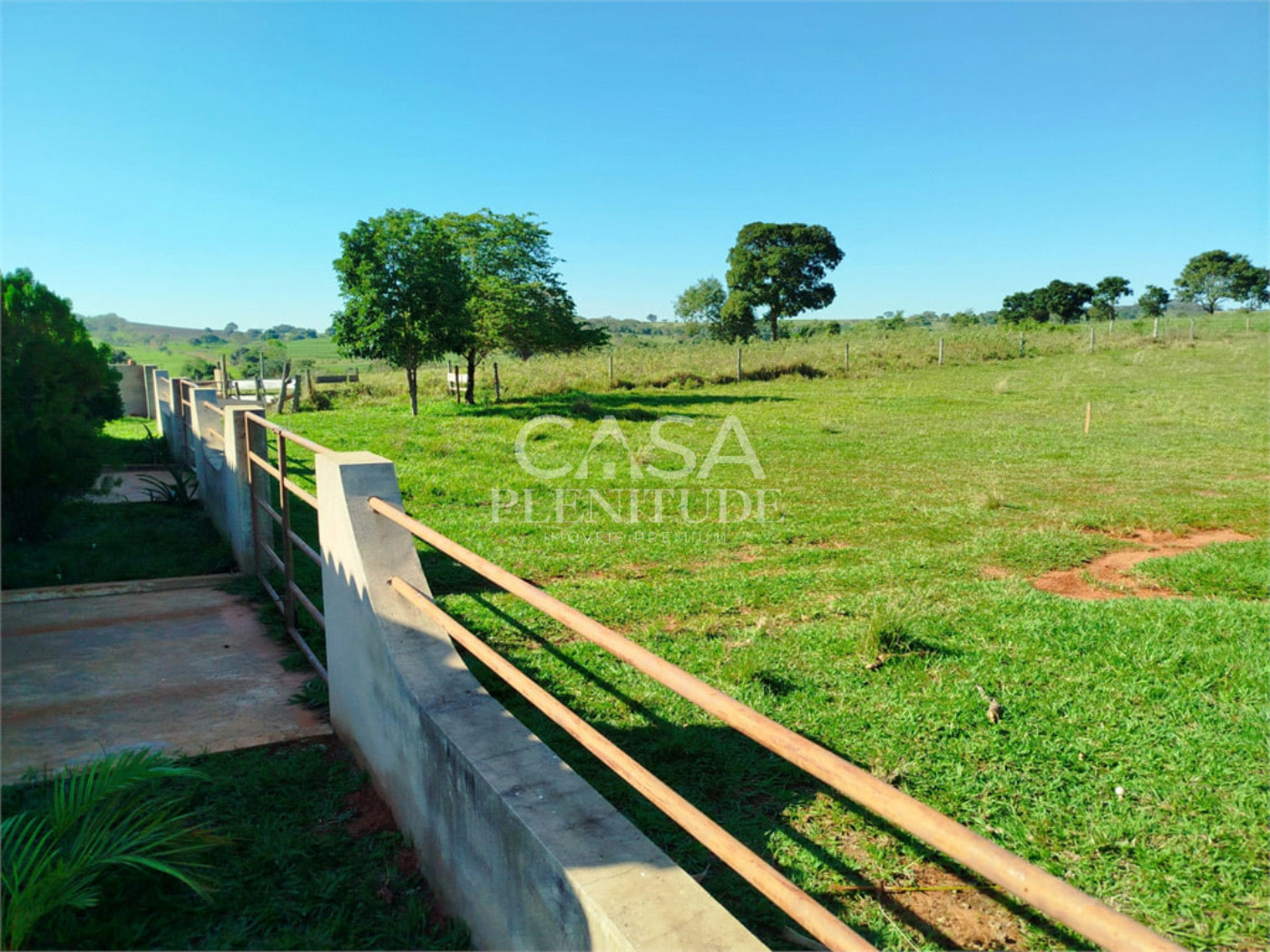 Chácara à venda com 3 quartos, sendo 1 suíte,  em Área Rural de Emilianópolis, Emilianópolis, SP