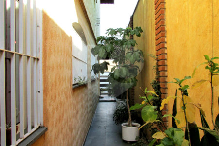 Casa à venda com 3 suítes em Jardim Regina, São Paulo, SP