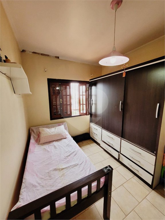 Sobrado à venda com 4 quartos, sendo 1 suíte, em Jardim Regina, Indaiatuba, SP