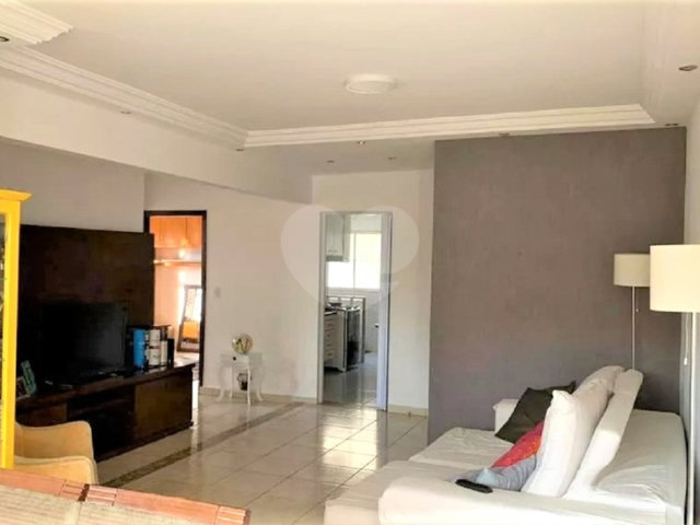 Apartamento à venda com 3 quartos, sendo 1 suíte,  em Bela Vista, São Paulo, SP