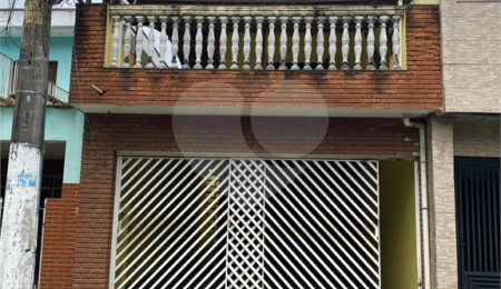 Sobrado à venda com 3 quartos, sendo 1 suíte, em Vila dos Remédios, São Paulo, SP