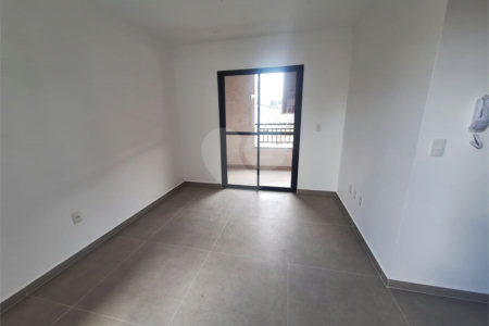 Casa à venda com 2 quartos no condomínio Ângelo Calandrino, São Paulo - SP