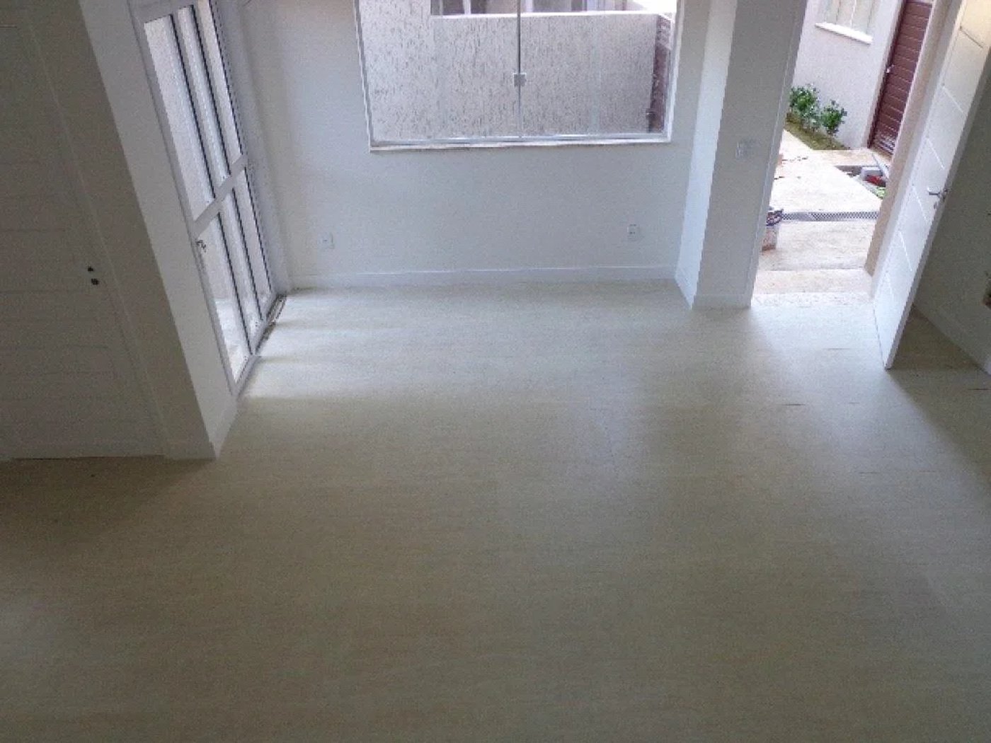 Casa à venda com 3 quartos, sendo 1 suíte, no condomínio Professor Teot?nio Monteiro de Barros Filho, São Paulo - SP