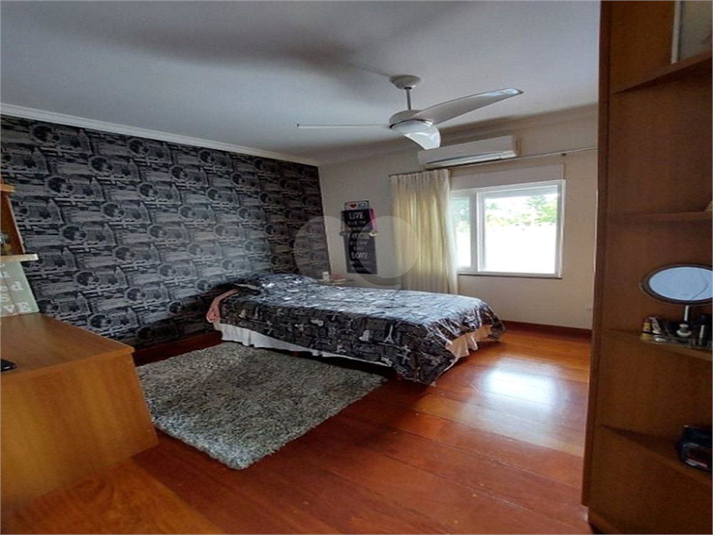 Casa à venda com 4 suítes no condomínio Granja Olga II, Sorocaba - SP