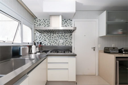 Apartamento à venda com 3 suítes em Sumarezinho, São Paulo, SP