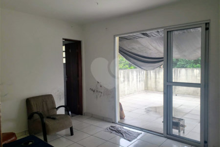 Sobrado à venda com 2 quartos em Jardim Marajoara, São Paulo, SP