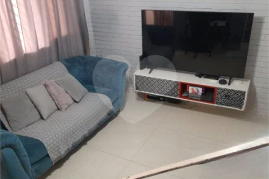 Sobrado à venda com 2 quartos em Chora Menino, São Paulo, SP