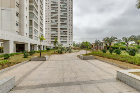 Apartamento à venda com 2 suítes em Jurubatuba, São Paulo, SP
