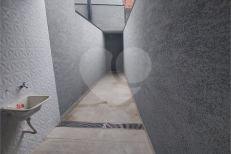 Sobrado à venda com 3 quartos, sendo 1 suíte, em Vila Carrão, São Paulo, SP