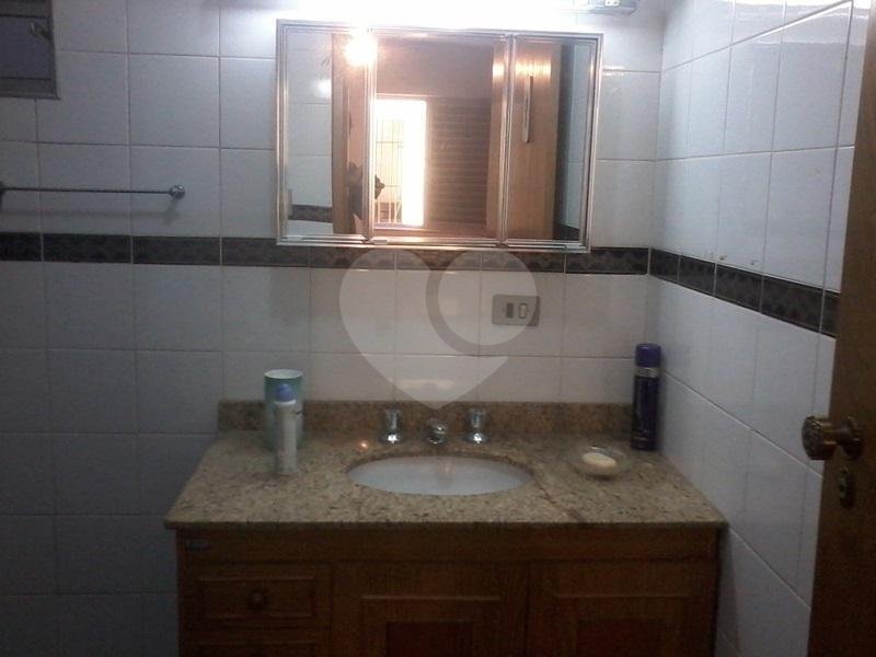 Sobrado à venda com 5 quartos, sendo 2 suítes, em Jardim Aeroporto, São Paulo, SP