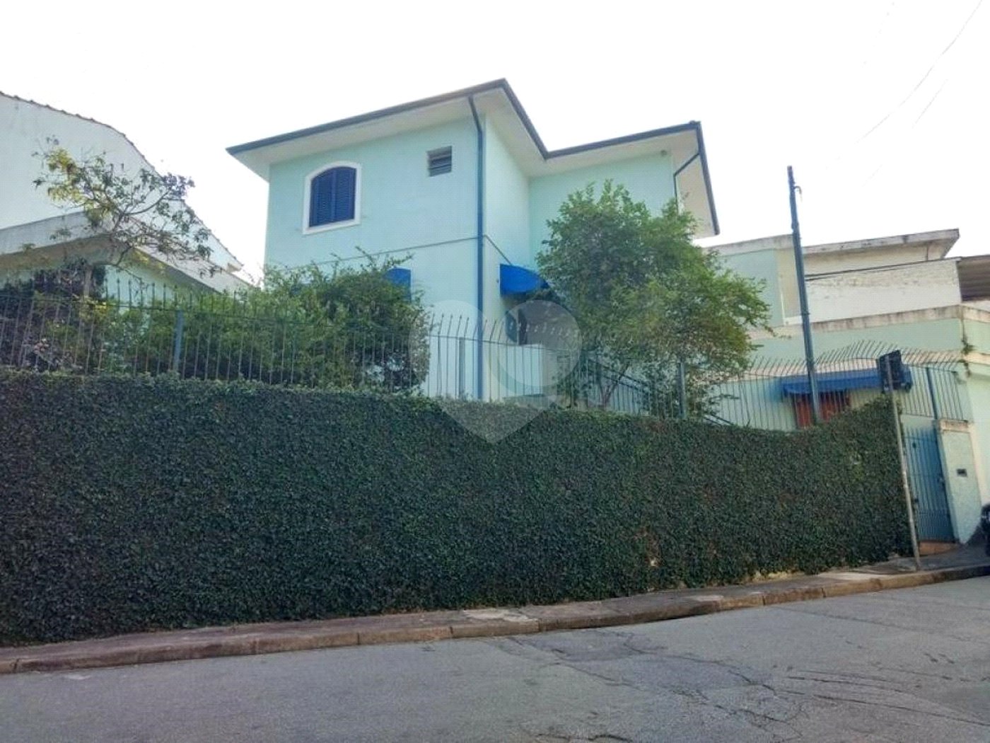 Casa à venda com 3 quartos, sendo 1 suíte,  em Jardim Rosa Maria, São Paulo, SP