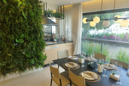 Apartamento à venda com 3 quartos, sendo 2 suítes,  em Jardim das Acácias, São Paulo, SP