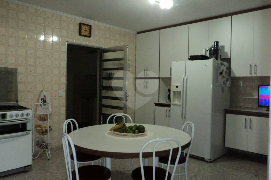 Casa à venda com 3 quartos, sendo 1 suíte, em Butantã, São Paulo, SP