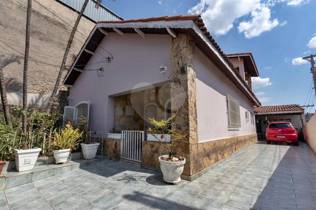 Sobrado à venda com 3 quartos, sendo 1 suíte, em Vila Nova Cachoeirinha, São Paulo, SP