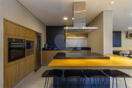 Apartamento à venda com 3 quartos, sendo 1 suíte,  em Jardim Vazani, São Paulo, SP