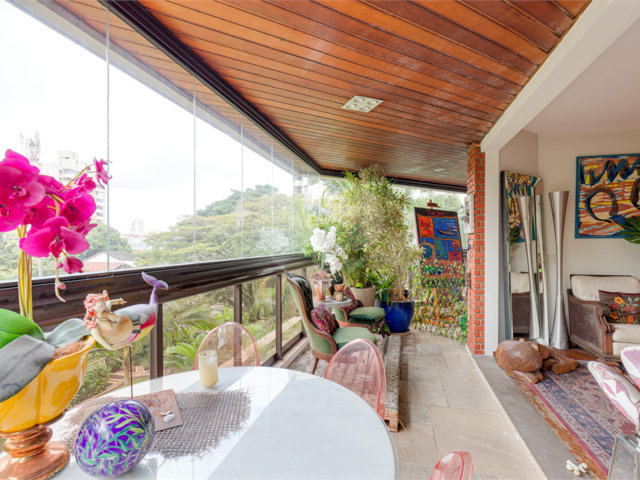 Apartamento à venda com 3 suítes em Campo Belo, São Paulo, SP