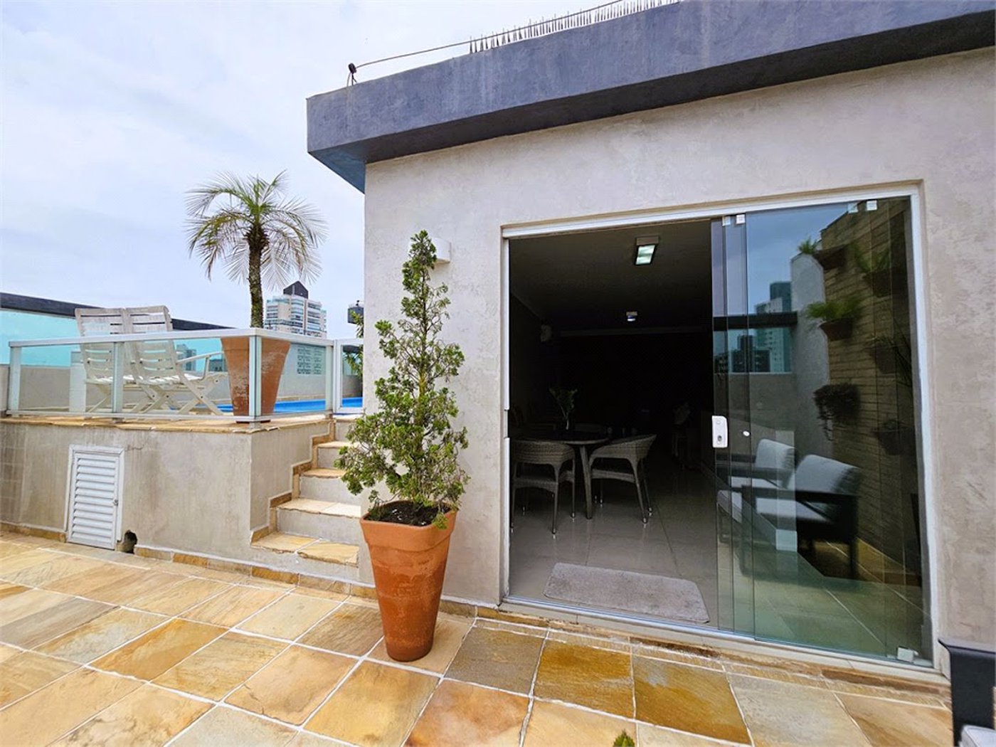 Apartamento Residencial à venda, Ponta da Praia, Santos - AP1069.