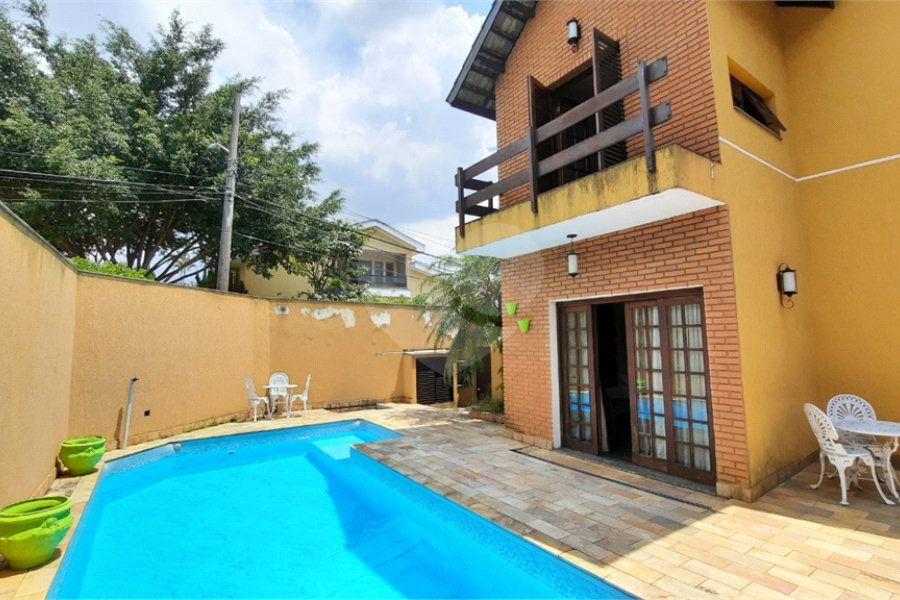 Sobrado à venda com 4 quartos, sendo 1 suíte, em Barro Branco (zona Norte), São Paulo, SP
