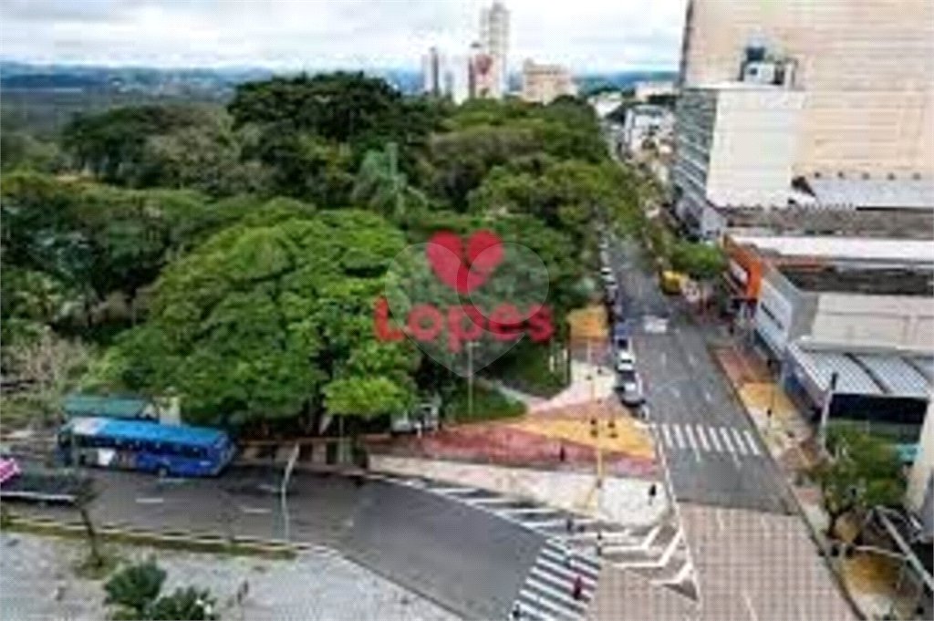 Casa à venda com 8 quartos em Jardim Bela Vista, São José dos Campos, SP