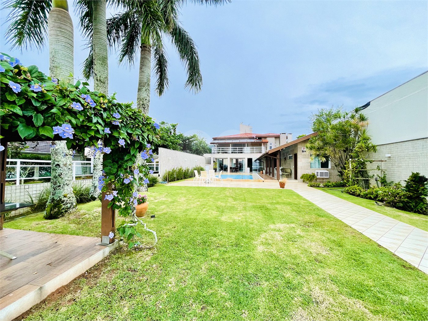 Casa à venda com 5 suítes no Centro, Porto Belo, SC