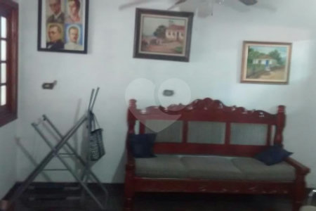 Casa à venda com 4 quartos, sendo 1 suíte, em Parque Vitória, São Paulo, SP