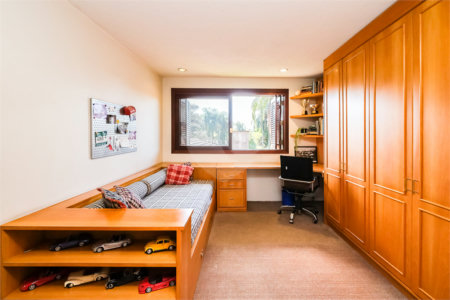 Casa à venda com 4 quartos, sendo 2 suítes, em Jardim Cordeiro, São Paulo, SP