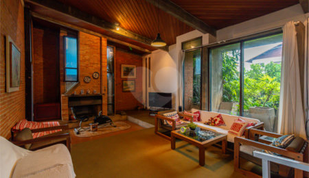 Casa à venda com 4 quartos, sendo 2 suítes, em Jardim Prudência, São Paulo, SP