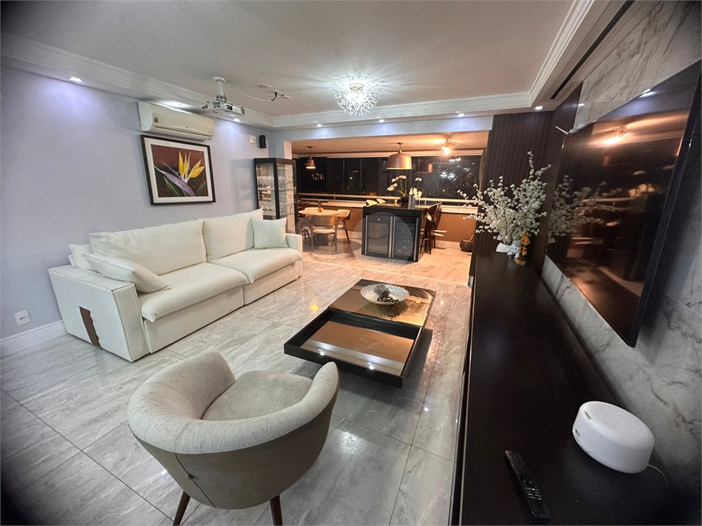 Apartamento à venda com 4 quartos, sendo 3 suítes, em Paraíso do Morumbi, São Paulo, SP