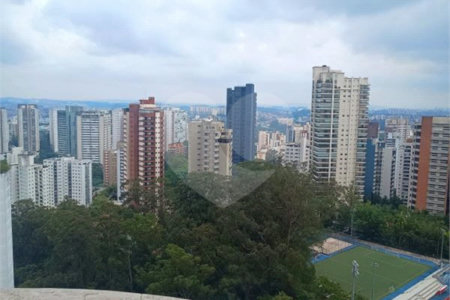 Apartamento à venda com 4 suítes em Vila Suzana, São Paulo, SP