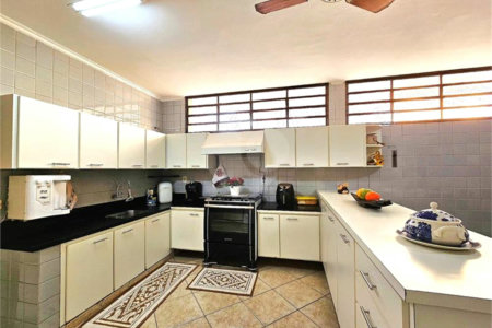 Casa Térrea à venda com 6 quartos, sendo 4 suítes, em Jardim Maria Goretti, Ribeirão Preto, SP