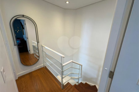Duplex à venda com 2 suítes em Indianópolis, São Paulo, SP