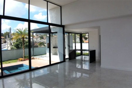 Casa à venda com 3 suítes em Jardim Paulista, Atibaia, SP