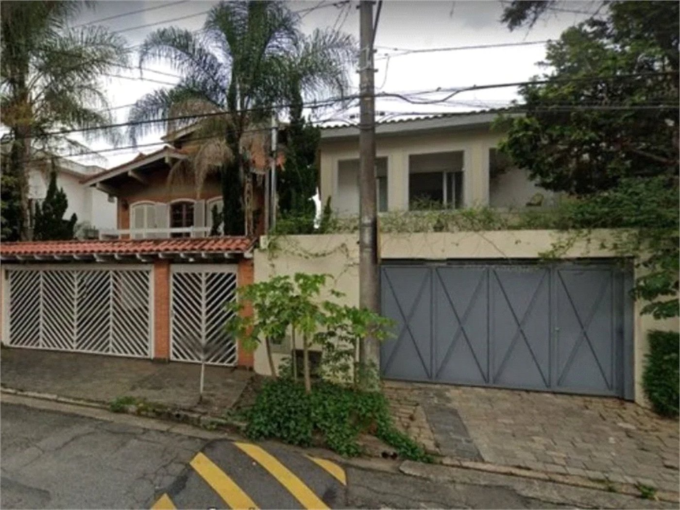 Terreno à venda com 20 quartos, sendo 10 suítes, em Vila Sônia, São Paulo, SP