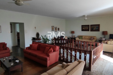Casa à venda com 4 quartos, sendo 2 suítes,  no Centro, Itu, SP