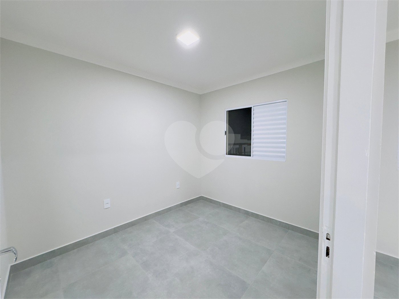 Apartamento à venda com 2 quartos em Lopes de Oliveira, Sorocaba, SP