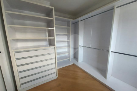 Apartamento à venda com 3 quartos, sendo 2 suítes,  em Cidade São Francisco, São Paulo, SP