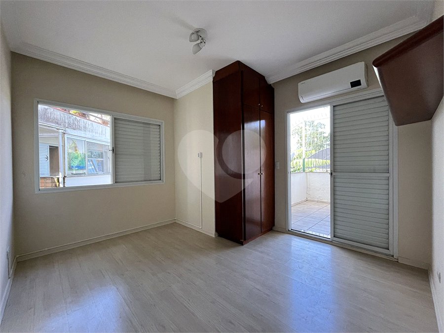 Casa para alugar com 4 quartos, sendo 2 suítes, no condomínio Porto Fino, São Paulo - SP