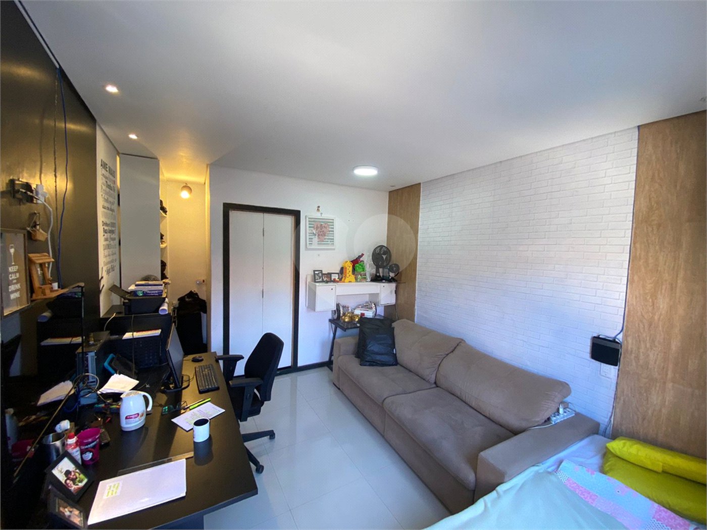 Casa à venda com 2 suítes no condomínio Pila, São Paulo - SP