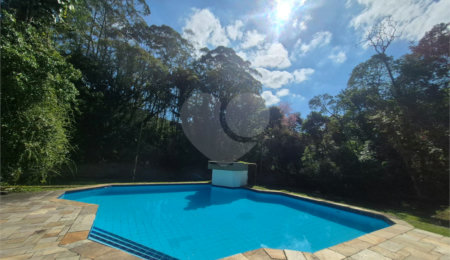 Casa à venda ou para alugar com 4 suítes no condomínio Parque Imperial da Cantareira, Mairiporã - SP
