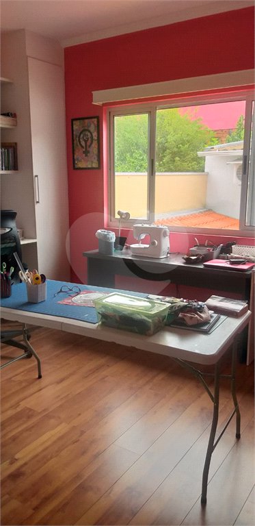 Casa à venda ou para alugar com 3 quartos, sendo 1 suíte, em Parque das Colinas, Valinhos, SP