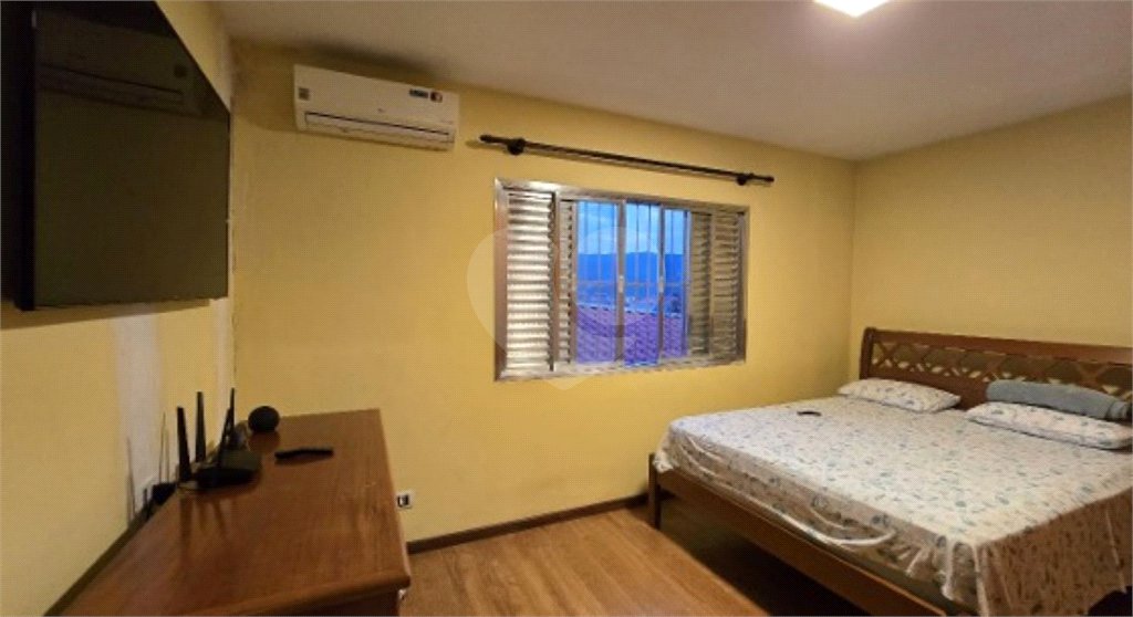Sobrado à venda com 3 quartos, sendo 1 suíte, em Tremembé, São Paulo, SP