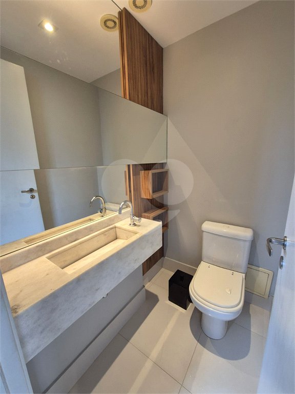 Apartamento à venda com 3 suítes em Campo Belo, São Paulo, SP