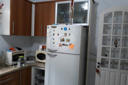 Sobrado à venda com 4 quartos, sendo 1 suíte,  em Rio Pequeno, São Paulo, SP