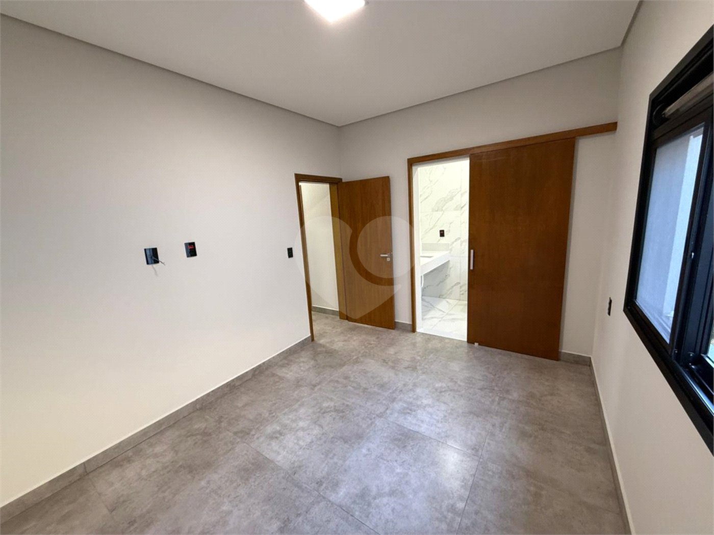 Casa à venda com 2 quartos, sendo 1 suíte, em Jardim Santa Marta III, Salto, SP