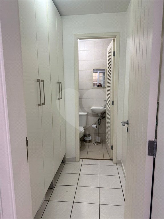 Casa à venda com 3 quartos, sendo 1 suíte, no condomínio Villas de São Francisco, São Paulo - SP