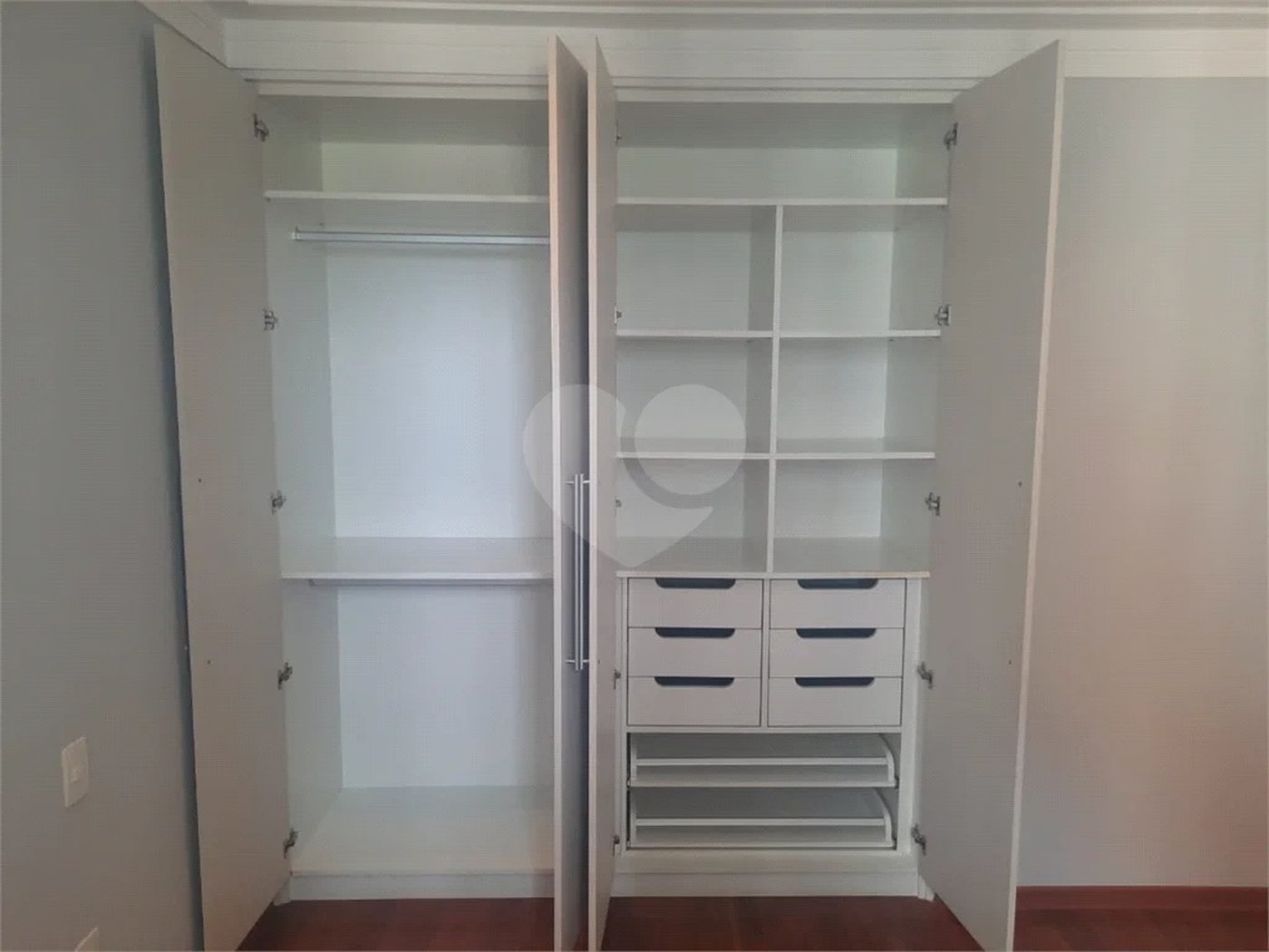 APARTAMENTO RESIDENCIAL em INDAIATUBA - SP, EDIFÍCIO VILLA FELICITÀ -visitas a partir de visitas a partir de 01/12/26 - Excelente apartamento para locação ,- aluguel- R$4.200,00 , condominio, R$ 729,60, incluso taxa de gas, iptu de R$ 169,99 -com box garagem - o iptu do box de 2065 esta quitado