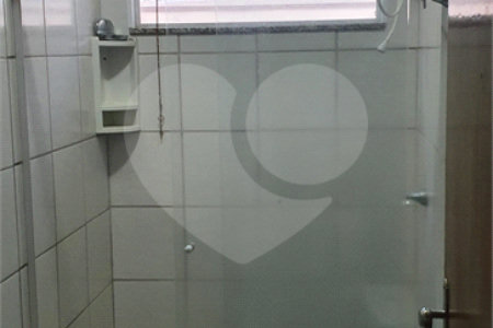 Casa térrea para locação e venda no Condomínio Mont Carlo I