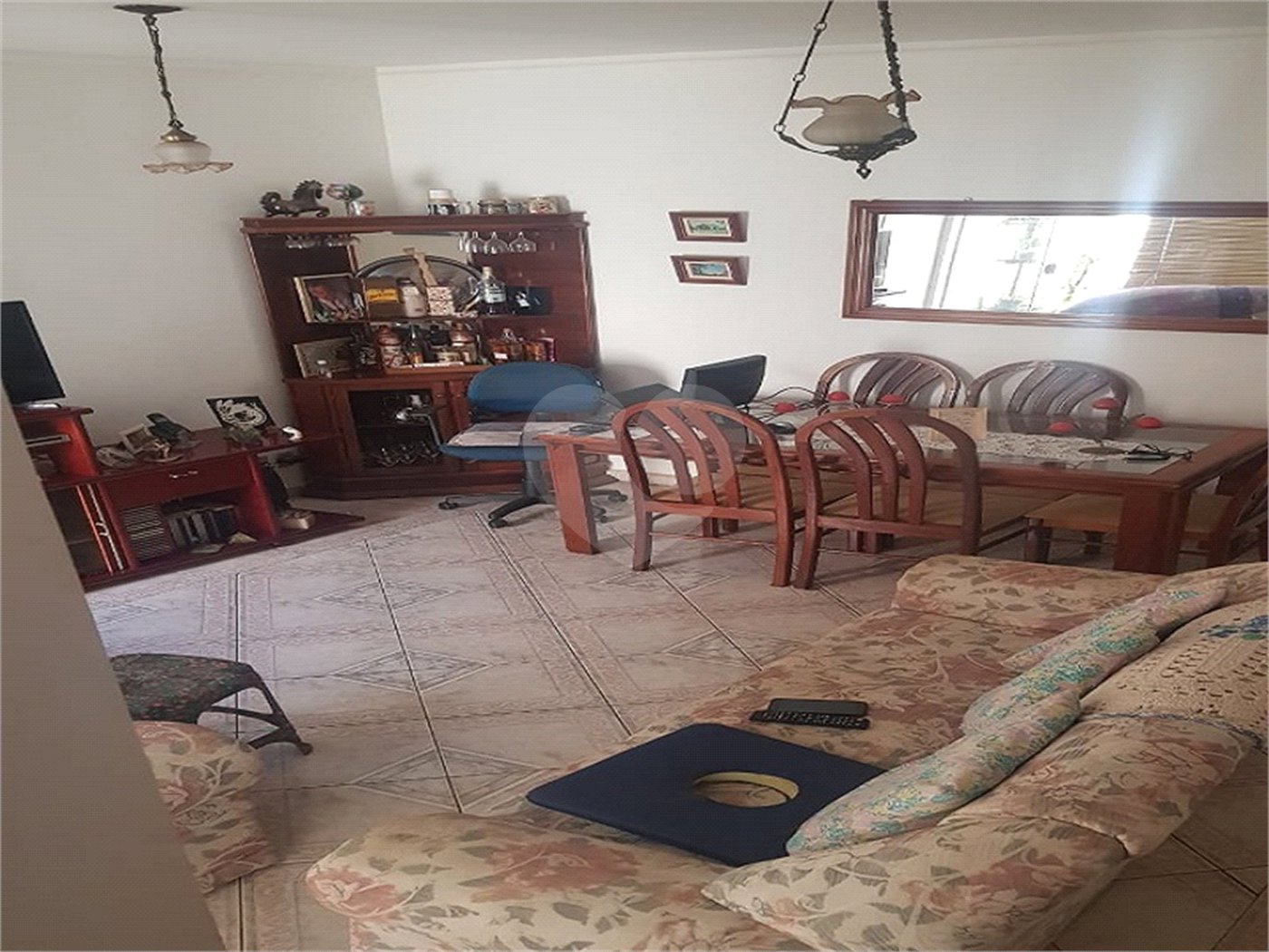 Sobrado à Venda no Parque Fehr – 3 Dormitórios e Área Gourmet em Rua Tranquila