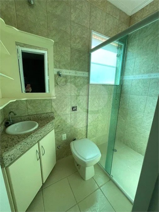 Sobrado com 4 dormitórios, 2 suítes, closet, varandas, escritório, jardim de inverno, espaço gourmet com churrasqueira e fogão a lenha e 3 vagas.