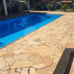 Casa Ampla com 5 Dormitórios, Piscina e Lazer Completo em Terreno de 1.260 m²